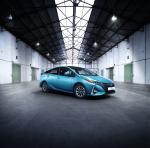 Toyota Prius Plug-in Hybrid 2016 года